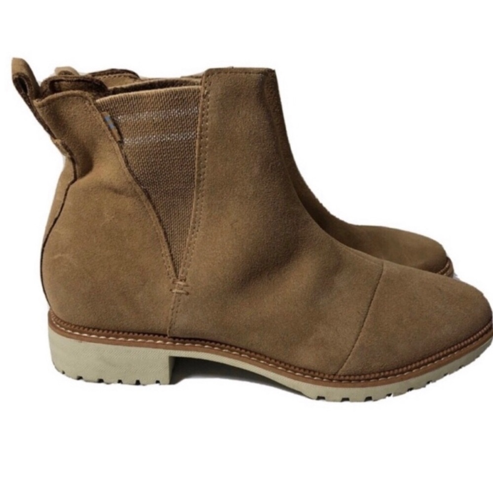 Toms Beige Slip On Combat Boots. Size 8.5.